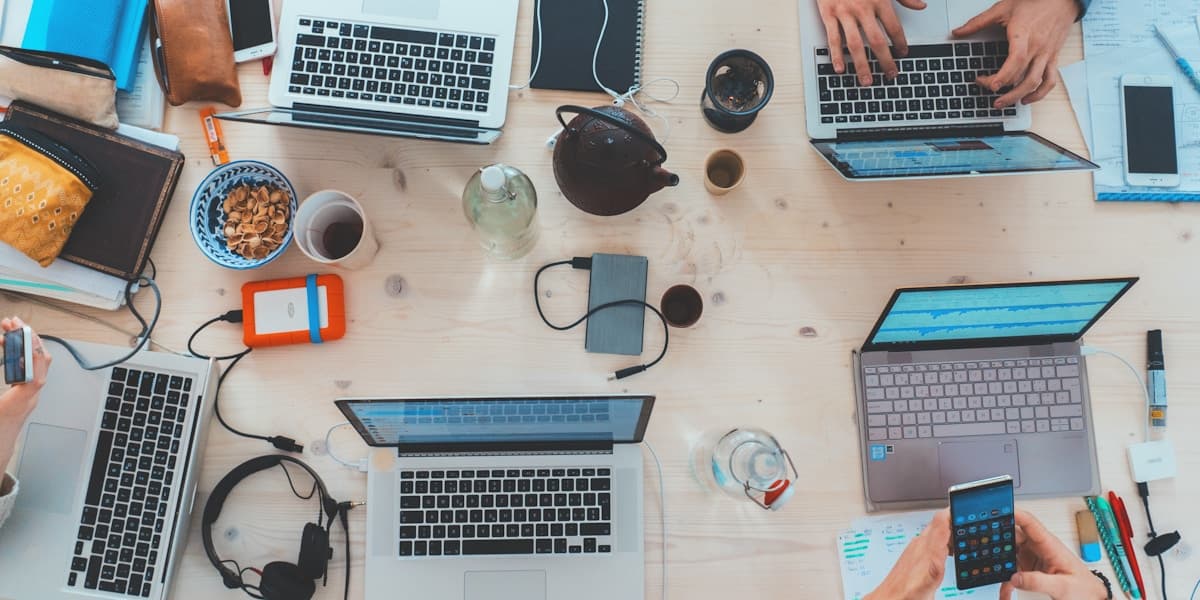 Founder-Led LinkedIn: A B2B SaaS Founder's Playbook for 2026